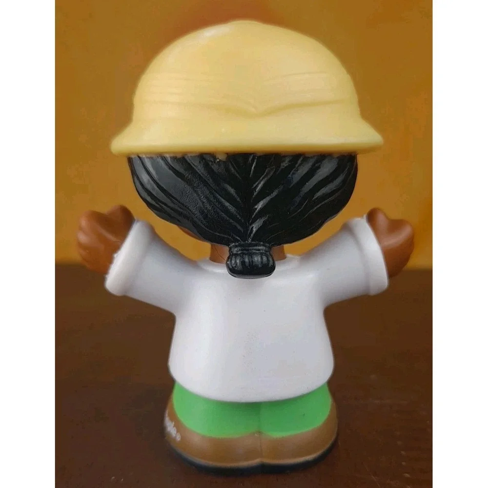 Fisher Price Little People GIRL ZOO KEEPER‎ SAFARI GUIDE Animal Caretaker 2016